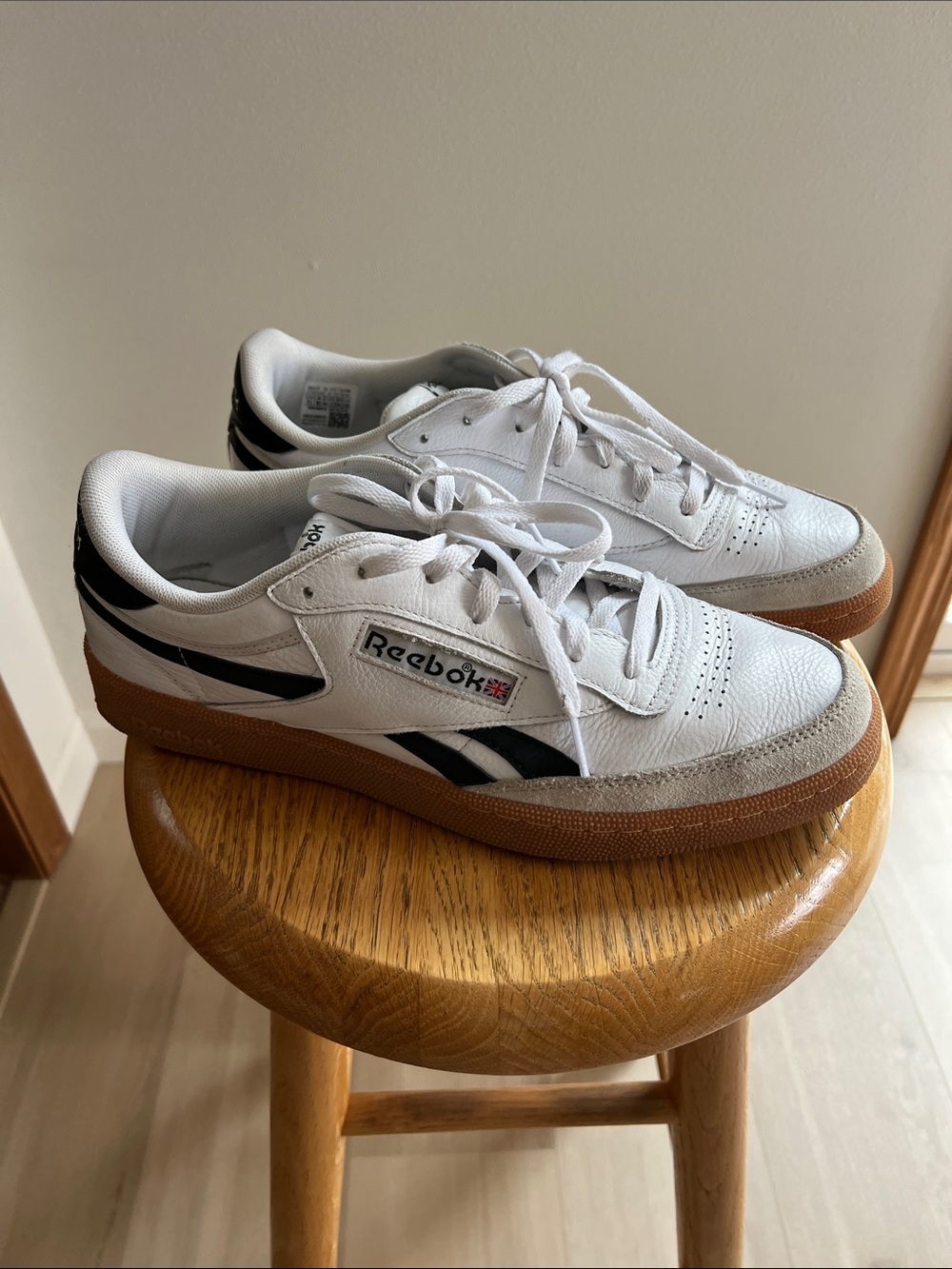 Reebok, men’s sneakers, size 11